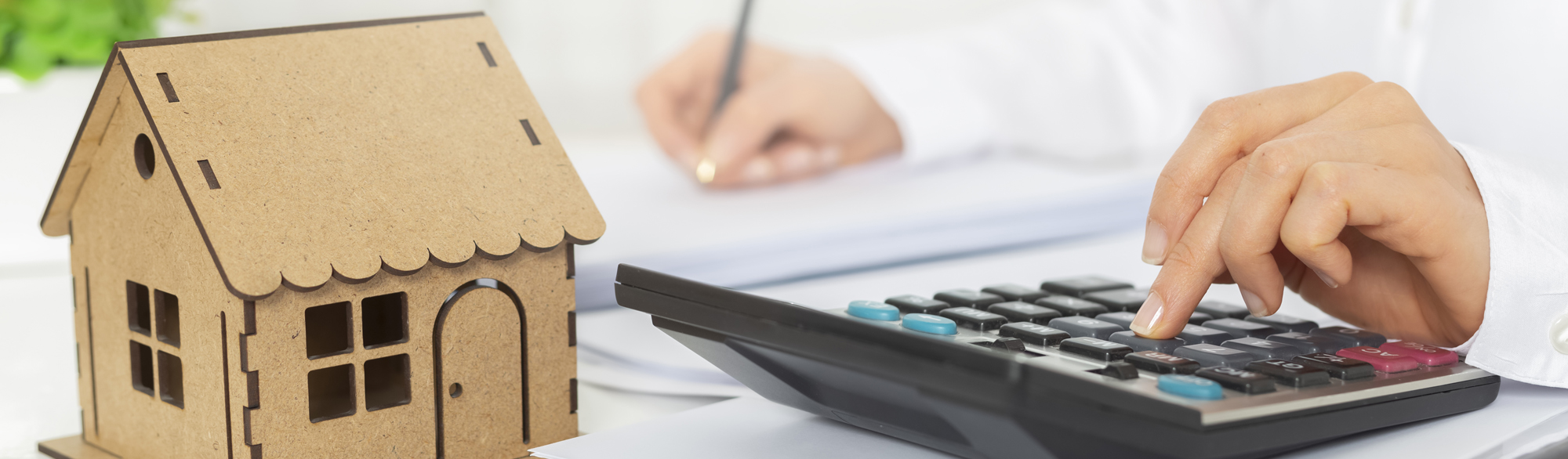 AC-Banner-Articles-5x2-Articles-Realtor_Counts_House_Calculator_original_1022834-MotionArray How Does Property Depreciation Work in Australia?